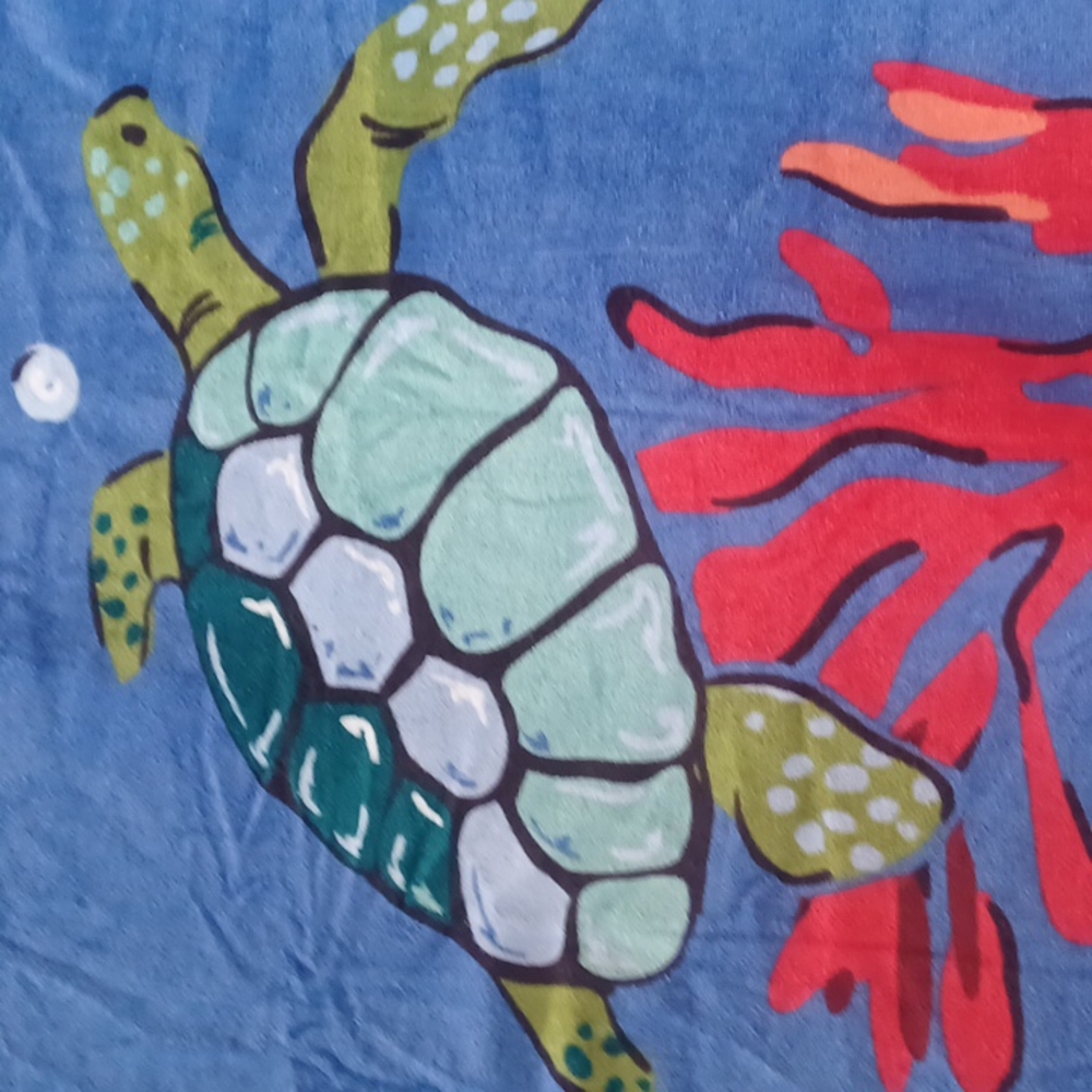 VERA BRADLEY BEACH TOWEL😍